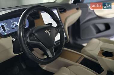 Внедорожник / Кроссовер Tesla Model X 2018 в 