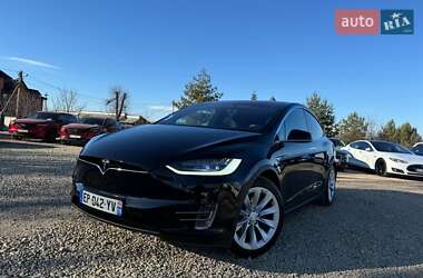 Позашляховик / Кросовер Tesla Model X 2017 в Івано-Франківську