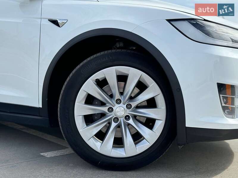 Позашляховик / Кросовер Tesla Model X 2017 в Білій Церкві