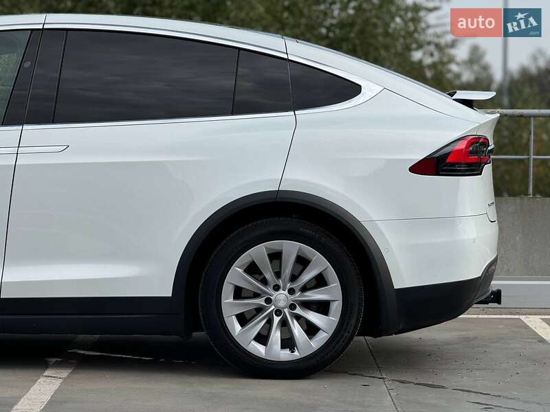 Позашляховик / Кросовер Tesla Model X 2017 в Білій Церкві