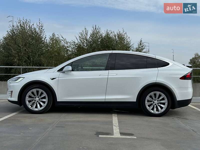 Позашляховик / Кросовер Tesla Model X 2017 в Білій Церкві