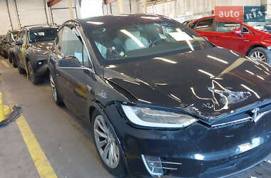 Позашляховик / Кросовер Tesla Model X 2016 в 
