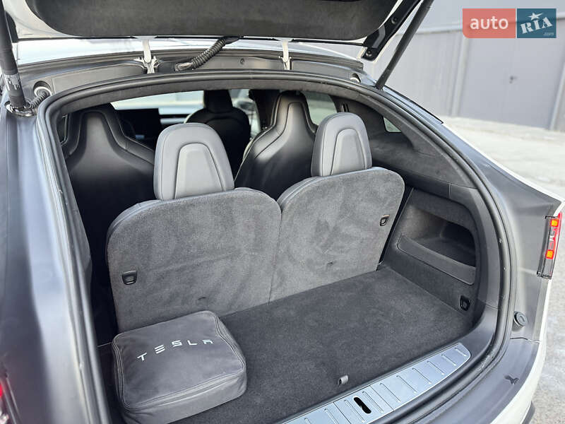 Внедорожник / Кроссовер Tesla Model X 2022 в Киеве
