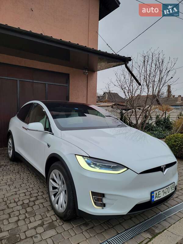 Позашляховик / Кросовер Tesla Model X 2018 в Кривому Розі