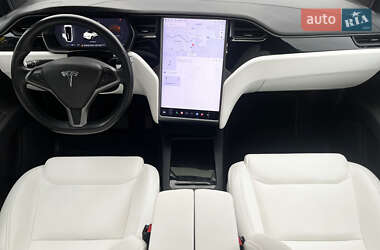 Позашляховик / Кросовер Tesla Model X 2019 в 