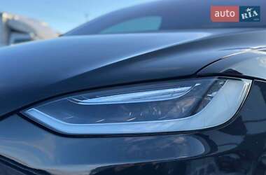 Позашляховик / Кросовер Tesla Model X 2016 в Львові