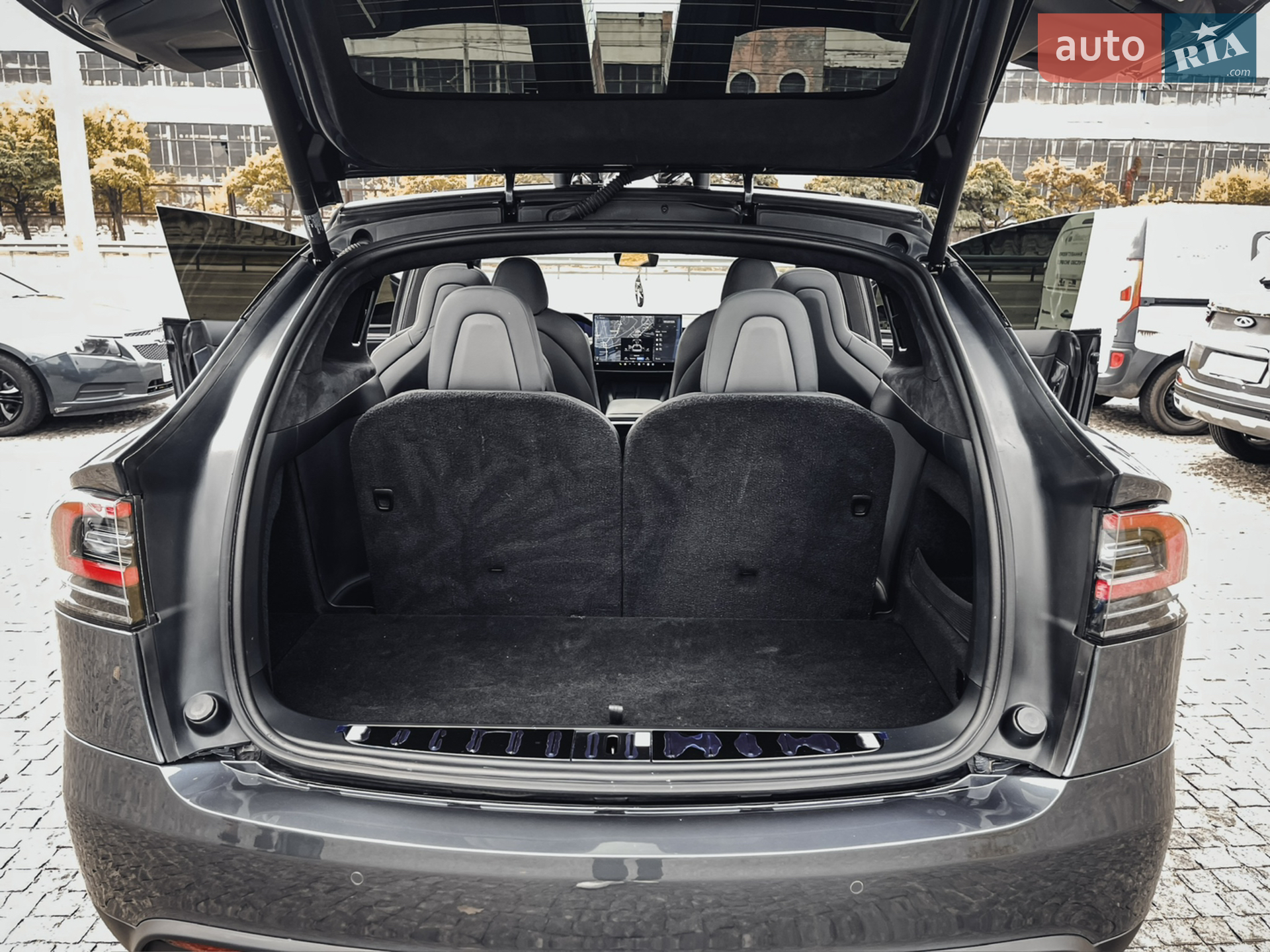 2021 Tesla Model X - мініатюра 8