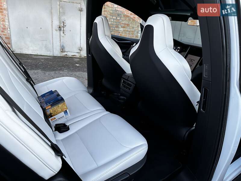 Позашляховик / Кросовер Tesla Model X 2018 в Білій Церкві