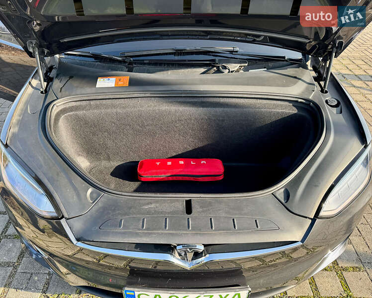 Позашляховик / Кросовер Tesla Model X 2018 в Черкасах