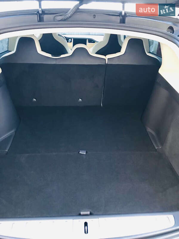 Позашляховик / Кросовер Tesla Model X 2018 в Одесі