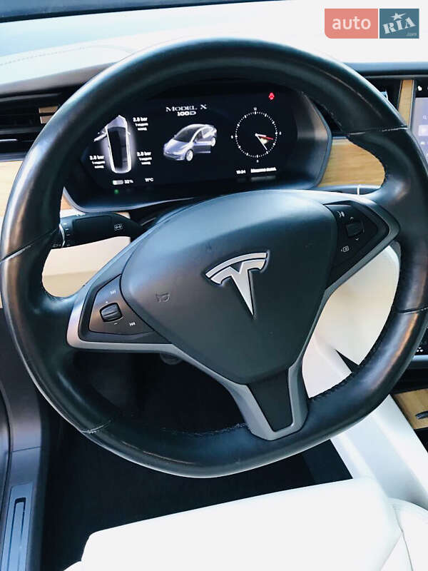 Позашляховик / Кросовер Tesla Model X 2018 в Одесі