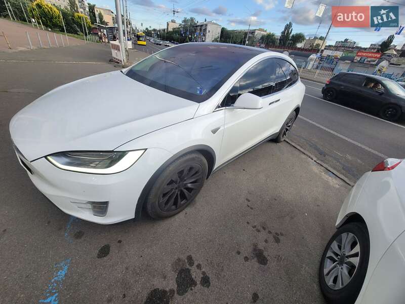 Внедорожник / Кроссовер Tesla Model X 2016 в 