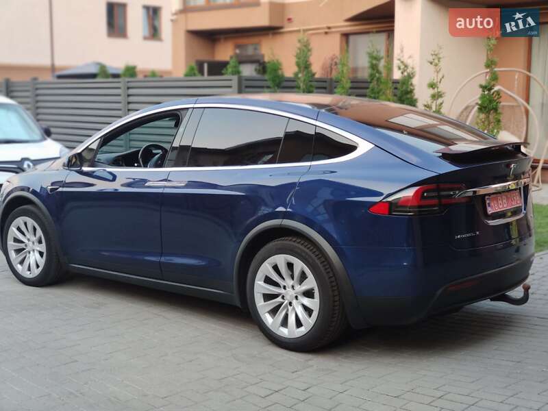 Внедорожник / Кроссовер Tesla Model X 2017 в Нетешине фото 5 Внедорожник / Кроссовер Tesla Model X 2017 в Нетешине