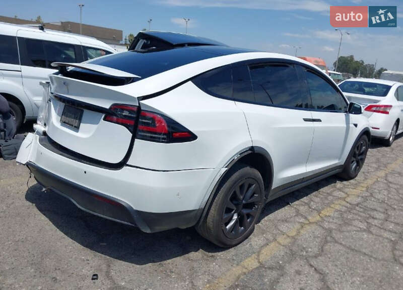 Позашляховик / Кросовер Tesla Model X 2023 в Чернівцях
