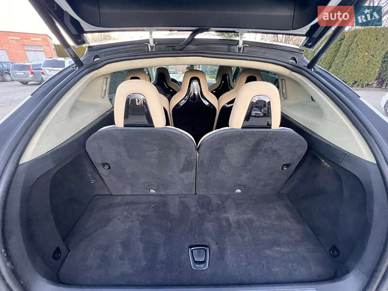 Позашляховик / Кросовер Tesla Model X 2016 в Львові