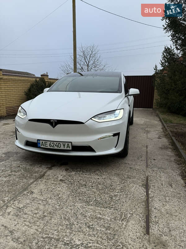Tesla Model X 2022