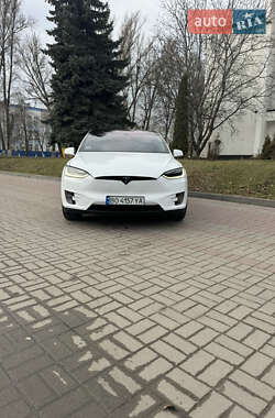 Позашляховик / Кросовер Tesla Model X 2016 в Тернополі