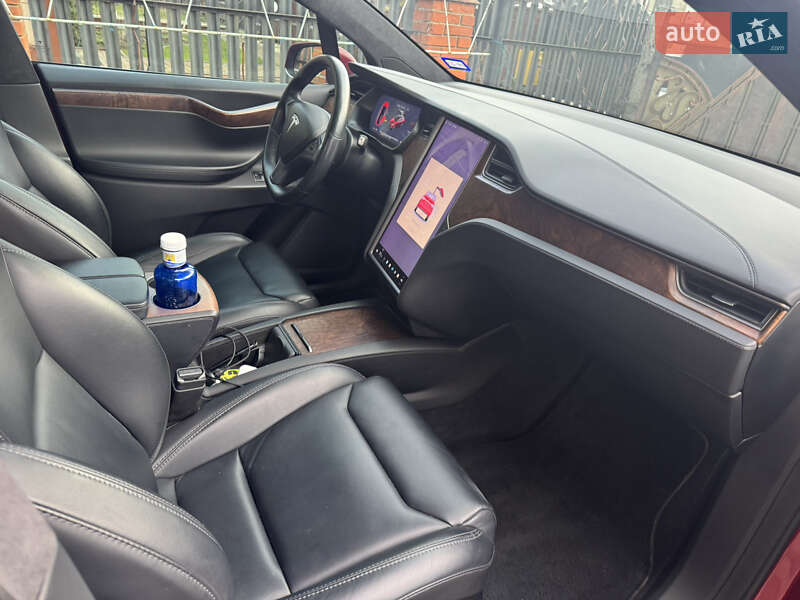 Позашляховик / Кросовер Tesla Model X 2019 в Івано-Франківську