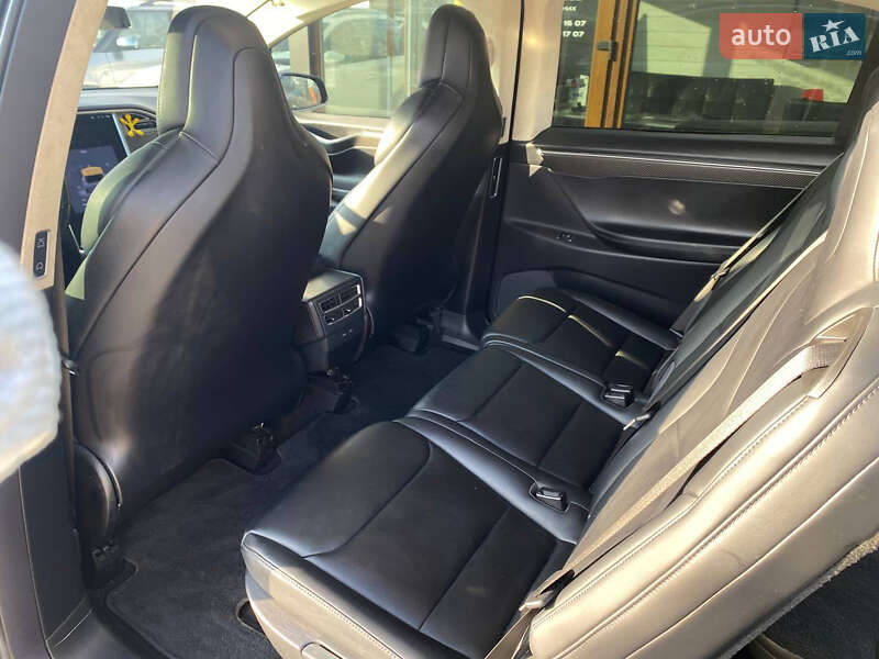 Позашляховик / Кросовер Tesla Model X 2018 в Житомирі