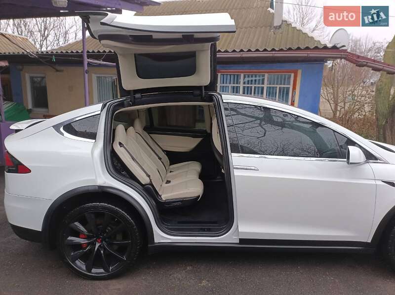 Внедорожник / Кроссовер Tesla Model X 2017 в Харькове