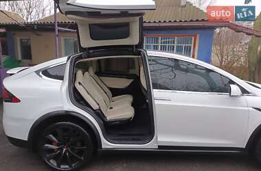 Внедорожник / Кроссовер Tesla Model X 2017 в 