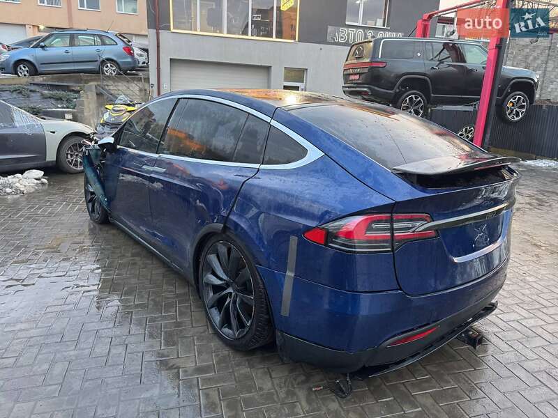 Позашляховик / Кросовер Tesla Model X 2017 в Луцьку фото 4 Позашляховик / Кросовер Tesla Model X 2017 в Луцьку