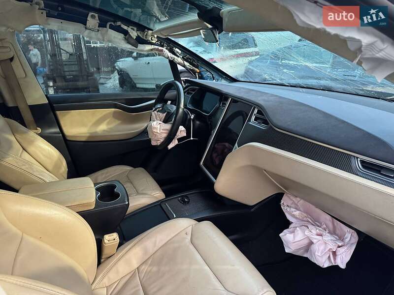 Позашляховик / Кросовер Tesla Model X 2017 в Луцьку фото 28 Позашляховик / Кросовер Tesla Model X 2017 в Луцьку