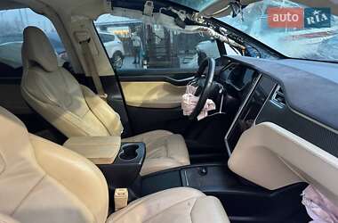 Внедорожник / Кроссовер Tesla Model X 2017 в 