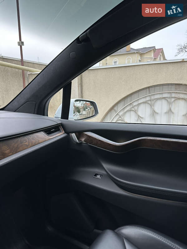 Позашляховик / Кросовер Tesla Model X 2018 в Одесі