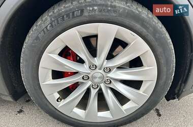 Внедорожник / Кроссовер Tesla Model X 2017 в 