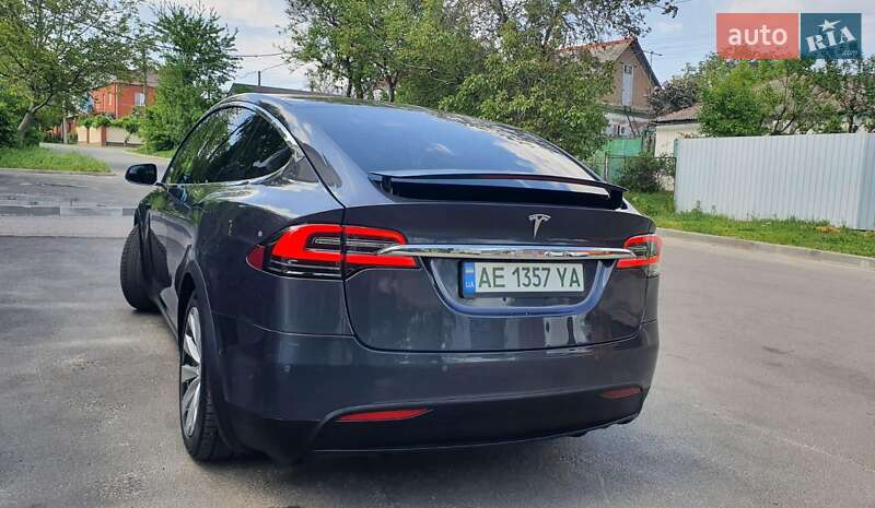 Позашляховик / Кросовер Tesla Model X 2019 в Дніпрі