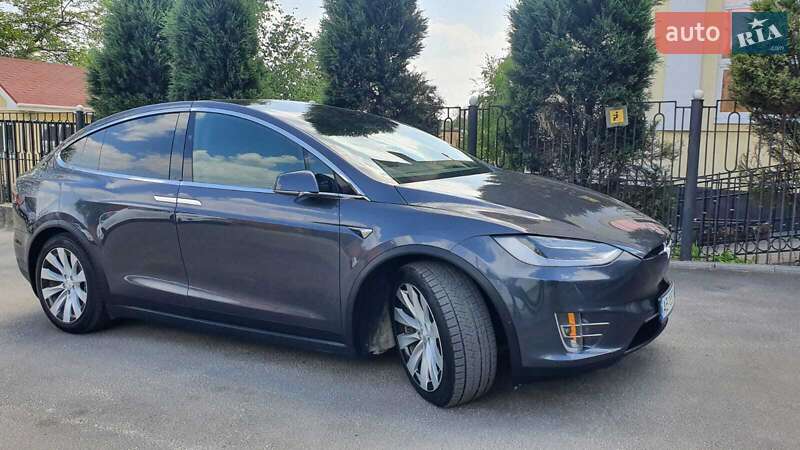 Позашляховик / Кросовер Tesla Model X 2019 в Дніпрі