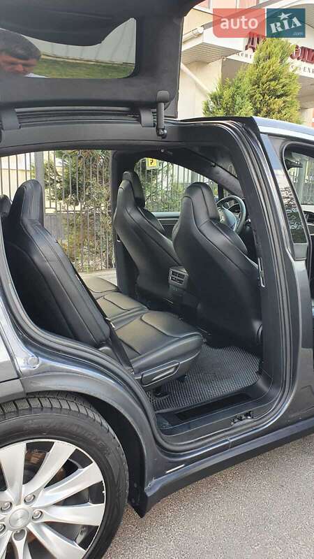 Позашляховик / Кросовер Tesla Model X 2019 в Дніпрі