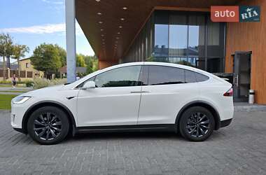 Внедорожник / Кроссовер Tesla Model X 2018 в 