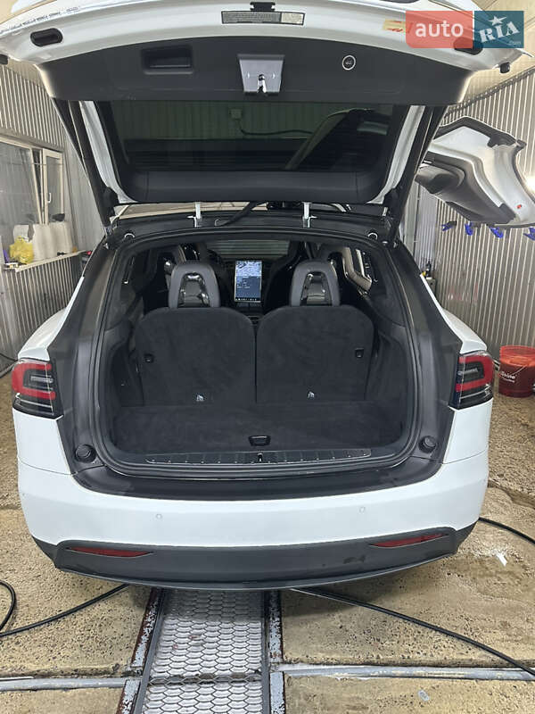 Позашляховик / Кросовер Tesla Model X 2016 в Дніпрі фото 16 Позашляховик / Кросовер Tesla Model X 2016 в Дніпрі
