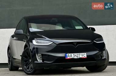 Позашляховик / Кросовер Tesla Model X 2017 в Тернополі