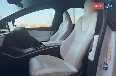Позашляховик / Кросовер Tesla Model X 2022 в 