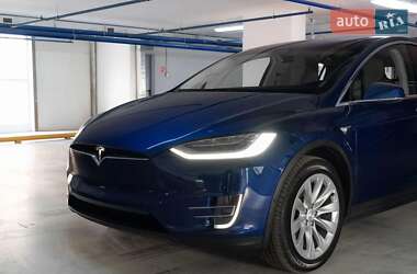 Позашляховик / Кросовер Tesla Model X 2018 в Києві