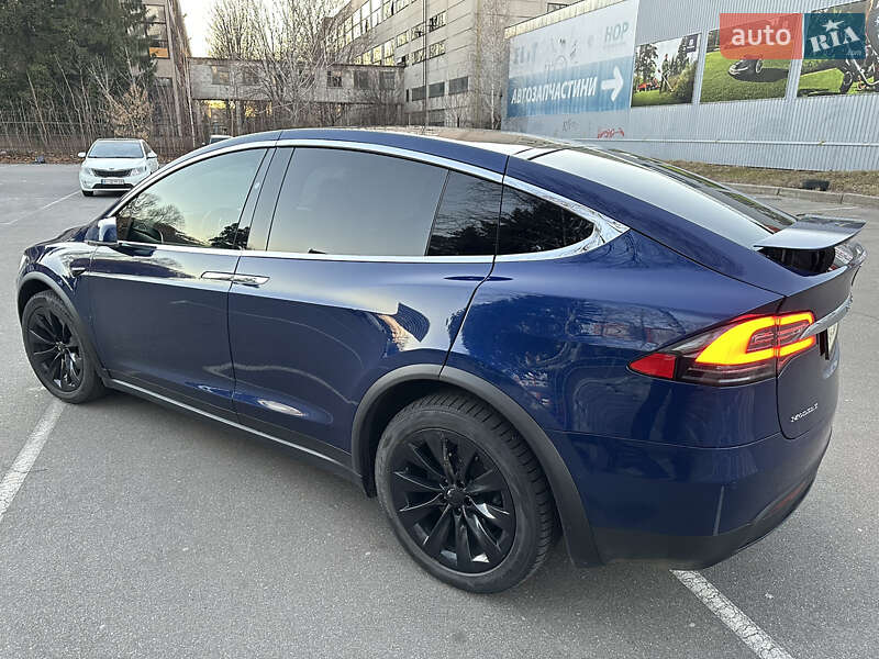 Позашляховик / Кросовер Tesla Model X 2016 в Києві