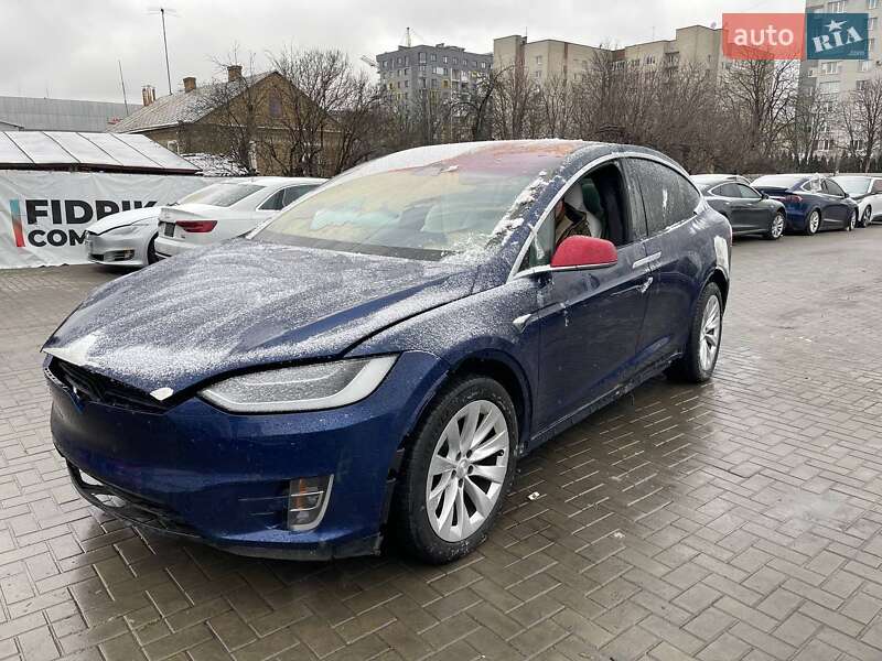 Внедорожник / Кроссовер Tesla Model X 2017 в 