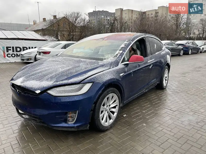 Внедорожник / Кроссовер Tesla Model X 2017 в 