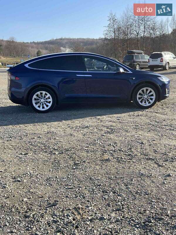Позашляховик / Кросовер Tesla Model X 2018 в Львові