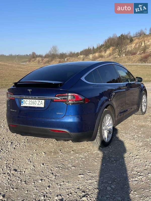 Позашляховик / Кросовер Tesla Model X 2018 в Львові