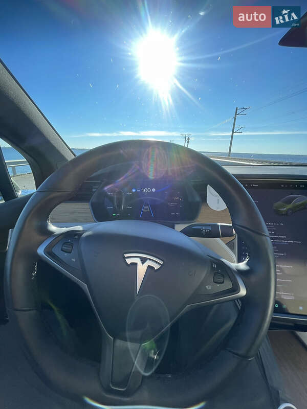 Внедорожник / Кроссовер Tesla Model X 2020 в Киеве