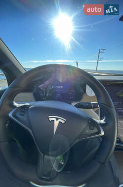 Позашляховик / Кросовер Tesla Model X 2020 в 