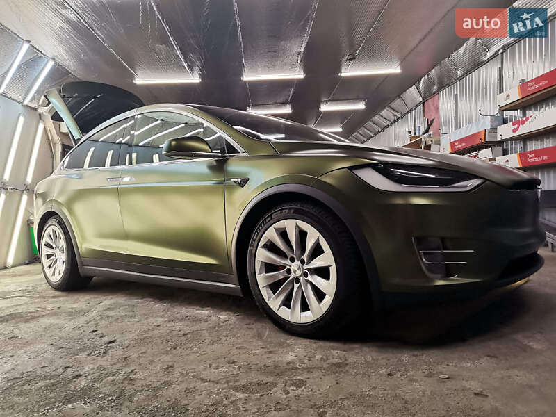 Внедорожник / Кроссовер Tesla Model X 2020 в Киеве