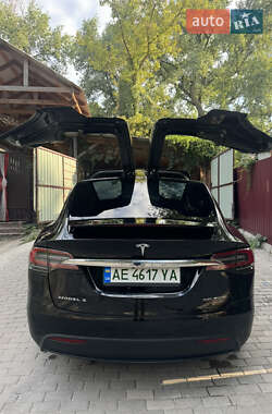 Внедорожник / Кроссовер Tesla Model X 2018 в 