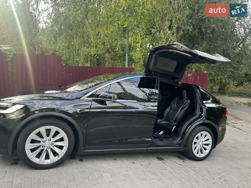 Внедорожник / Кроссовер Tesla Model X 2018 в Днепре