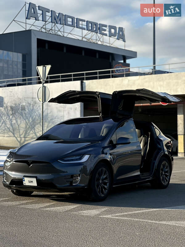 Tesla Model X 2018