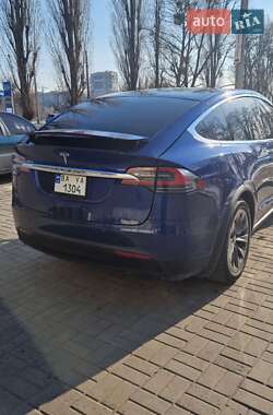 Внедорожник / Кроссовер Tesla Model X 2018 в 
